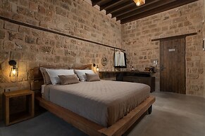 Ancient Knights Luxury Suites