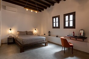 Ancient Knights Luxury Suites