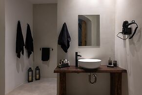 Ancient Knights Luxury Suites