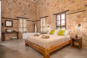 Ancient Knights Luxury Suites