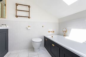 Oakington Road by Onefinestay