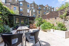 Oakington Road by Onefinestay