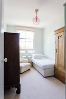 Oakington Road by Onefinestay