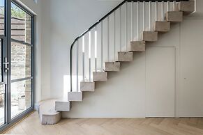 Oakington Road by Onefinestay