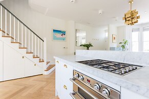 Oakington Road by Onefinestay