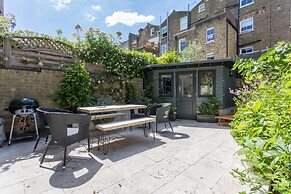 Oakington Road by Onefinestay