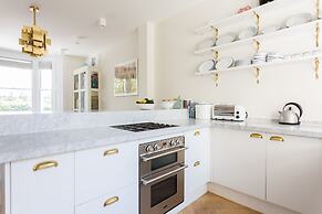 Oakington Road by Onefinestay
