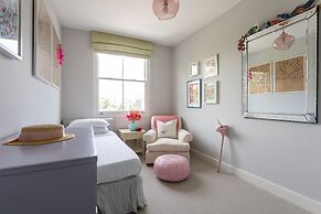 Oakington Road by Onefinestay