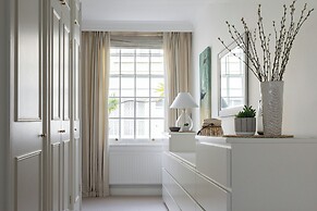 Bathurst Mews III by Onefinestay