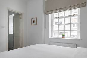 Bathurst Mews III by Onefinestay