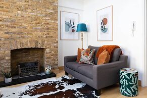 Bathurst Mews III by Onefinestay