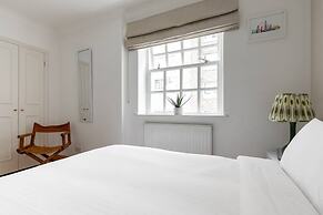 Bathurst Mews III by Onefinestay