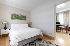 Bathurst Mews III by Onefinestay