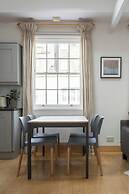 Bathurst Mews III by Onefinestay