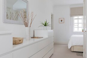 Bathurst Mews III by Onefinestay