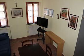 Suite Carla Lovely Apartment in Pietrasanta Center