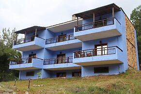 Hotel pool bar Tsigoura