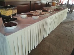 Hotel pool bar Tsigoura