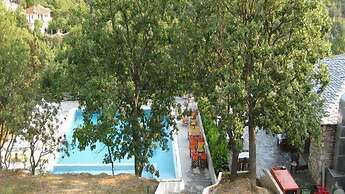 Hotel pool bar Tsigoura