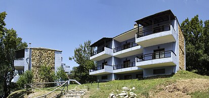 Hotel pool bar Tsigoura