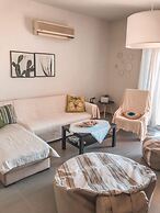 Gennadi Serenity House -beachfront Villa