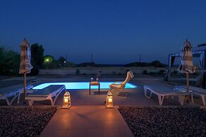 Gennadi Serenity House -beachfront Villa