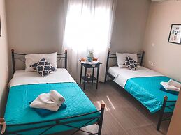 Gennadi Serenity House -beachfront Villa