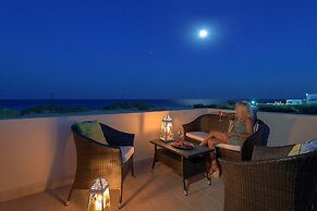 Gennadi Serenity House -beachfront Villa