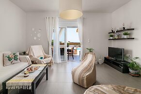 Gennadi Serenity House -beachfront Villa