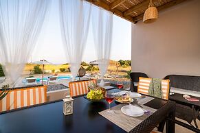 Gennadi Serenity House -beachfront Villa