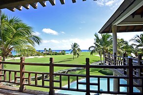 Ocean and Golf View 5-bedroom Villa With Unique Tropical Style