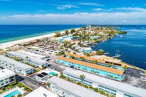 Anna Maria Island Absolute Anna Maria-private Beach Access-heated Pool