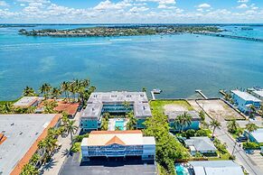 Anna Maria Island Bay Watch Bungalow