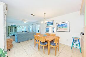 Anna Maria Island Bay Watch Bungalow