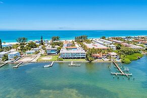 Anna Maria Island Bay Watch Bungalow