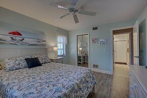 Anna Maria Island Beach Palms 2A