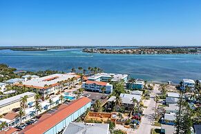 Anna Maria Island Beach Palms 5B