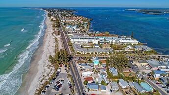 Anna Maria Island Beach Palms 6B