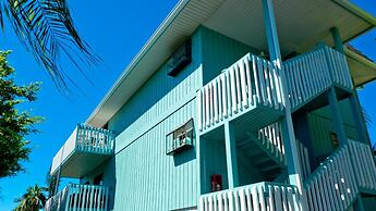 Anna Maria Island Beach Palms 8B