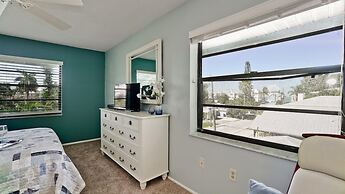 Anna Maria Island Beach Palms 8B