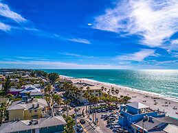 Anna Maria Island Beach Palms 8B