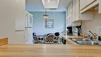 Anna Maria Island Beach Palms 8B