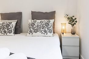 Belem Boutique III by Homing