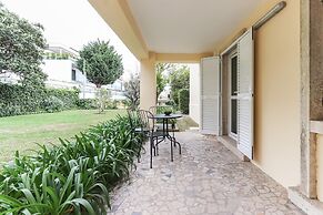 Belem Boutique III by Homing