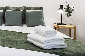 Belem Boutique I by Homing