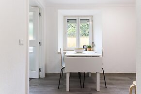 Belem Boutique I by Homing