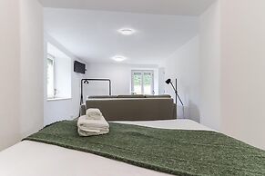 Belem Boutique I by Homing