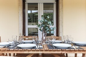 Belem Boutique II by Homing