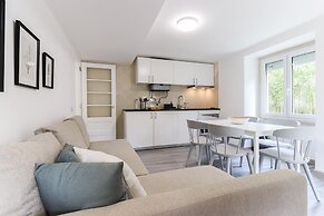 Belem Boutique II by Homing