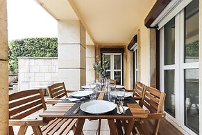 Belem Boutique II by Homing